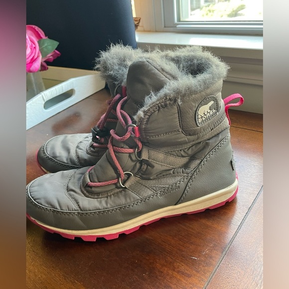 Sorel Other - Sorel girls Whitney snow boots size 6